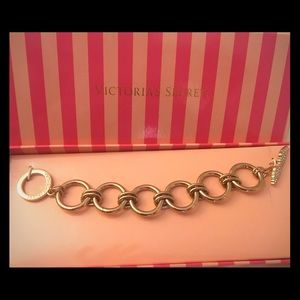 Victoria’s Secret bracelet w. crystal angel wings